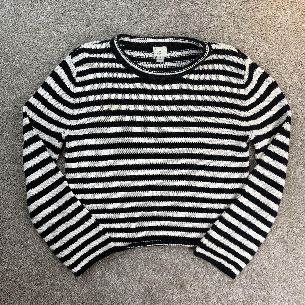 A New Day Sweater Womens M Black White Striped Knit Crew Long Sleeve Pullover